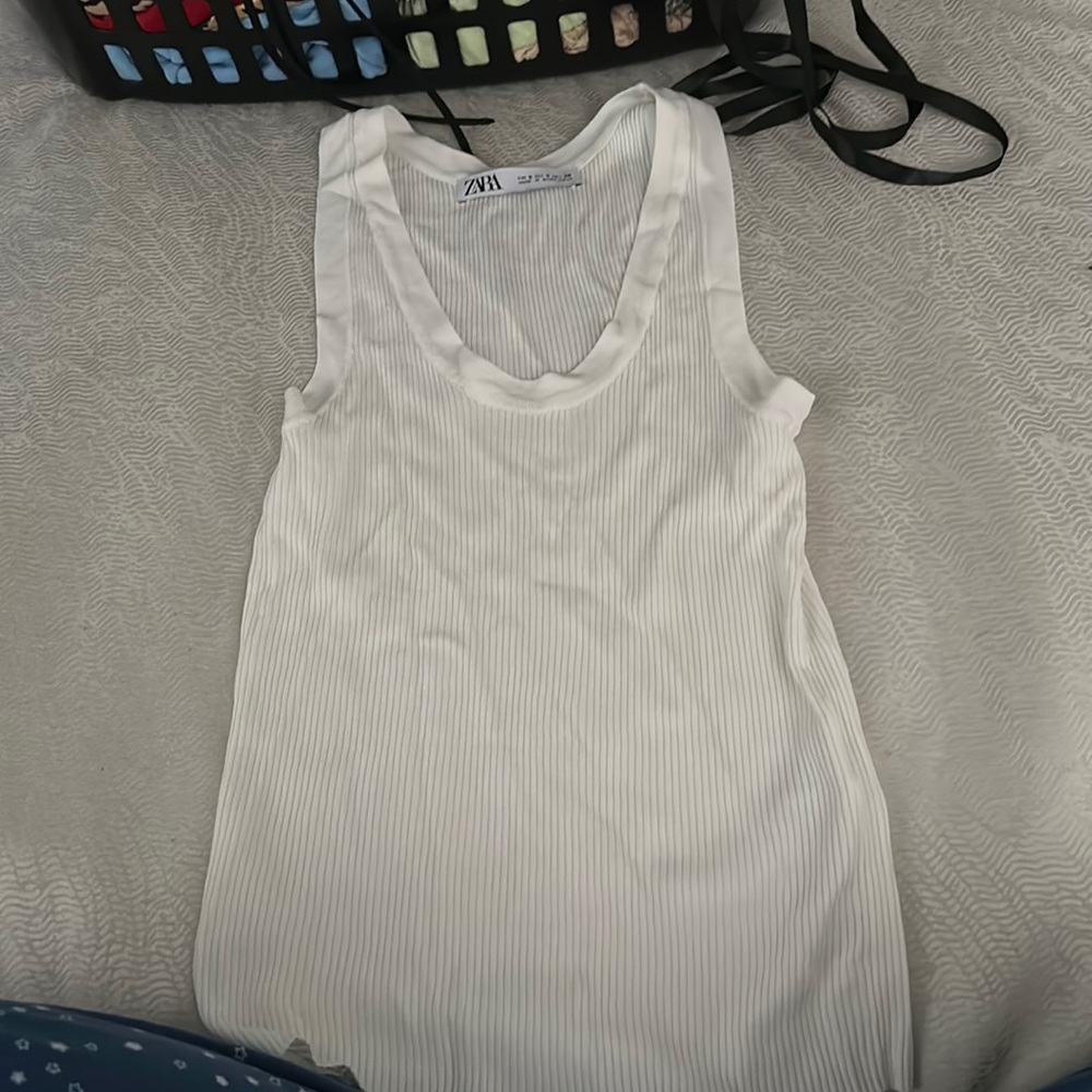 White top/ Zara